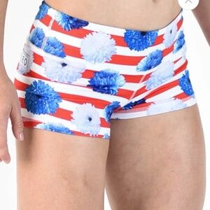 NWOT Fleo Stripes & Poms Shorts Red/White/Blue Size Small